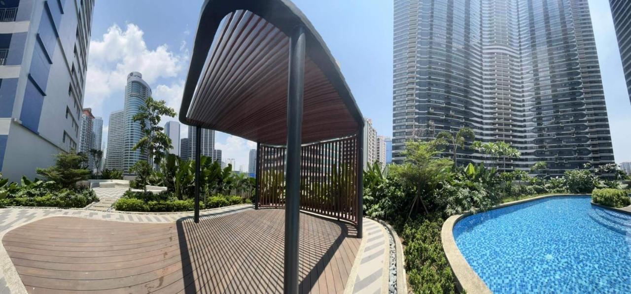 Homey 1 Bedroom Unit At Air Residences Makati City Exterior photo